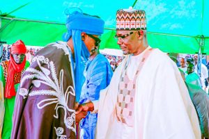 His Excellency, Governor Sule being welcomed by the Sarkin Nunku, Malam Ibrahim Adamu Muhammad.